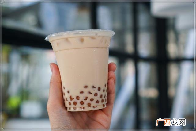 10万创业可以做什么项目,开店不赚钱还要坚持吗