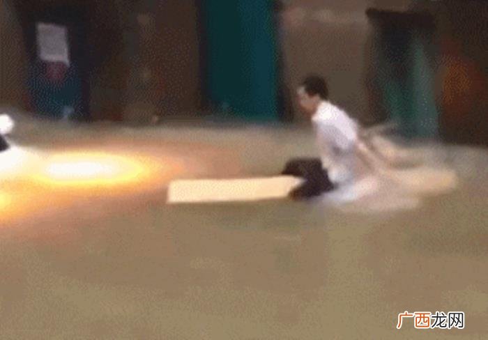 夸女孩子漂亮的神评论，女生能漂亮到什么程度