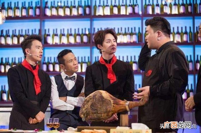 网友称赞为人民服务 为人民币服务