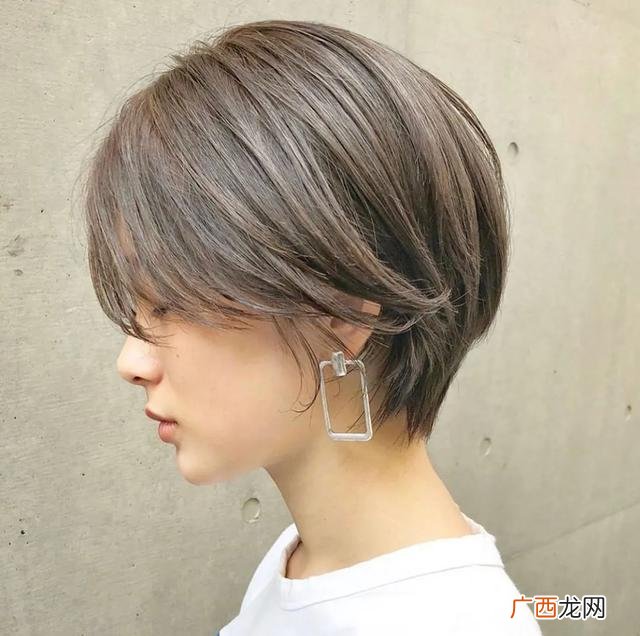 学理发需要多少时间交多少学费,初中生毕业后学什么专业最好女生