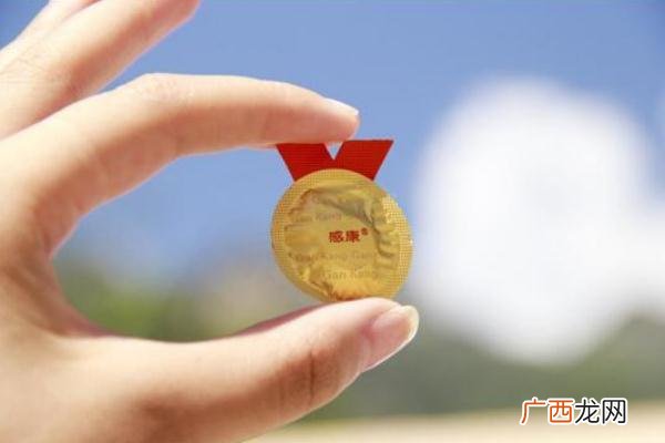 感康可以和阿莫西林一起吃吗感康可以空腹吃吗
