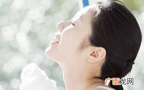 太阳穴长痘痘是什么原因（太阳穴长痘痘调理方