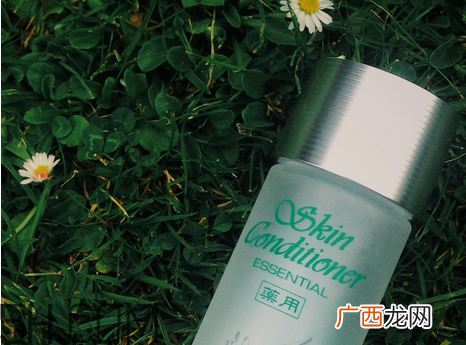 ipsa流金水的健康水对比有哪些区别？流金水和健康水哪个好？