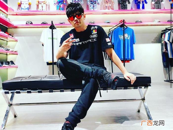 介绍周杰伦，将如何向孩子介绍我们的青春偶像周杰伦