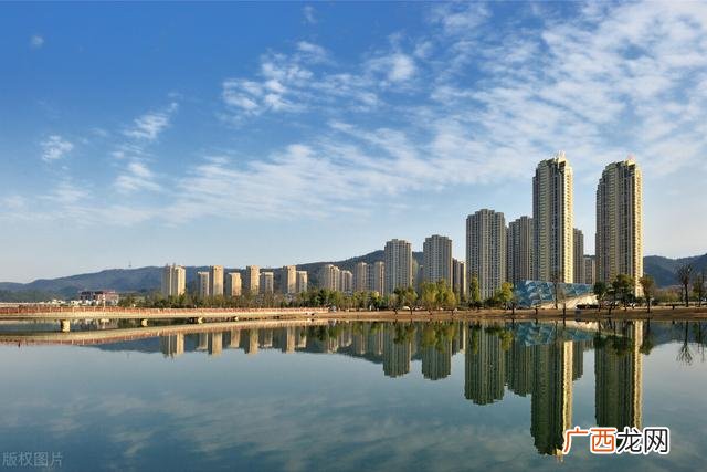 贷款30万20年每月还多少 个人贷款30万利息