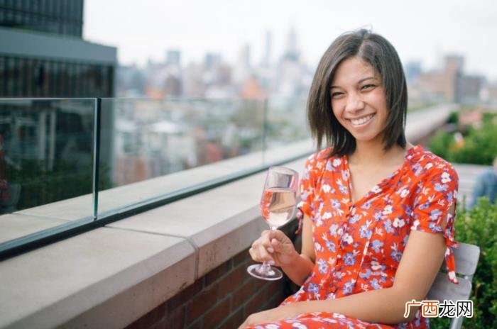 二婚女人带一个孩子 娶二婚带孩子的女人会怎样
