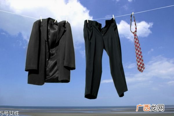 冬天怎么晾衣服干的快的3个技巧