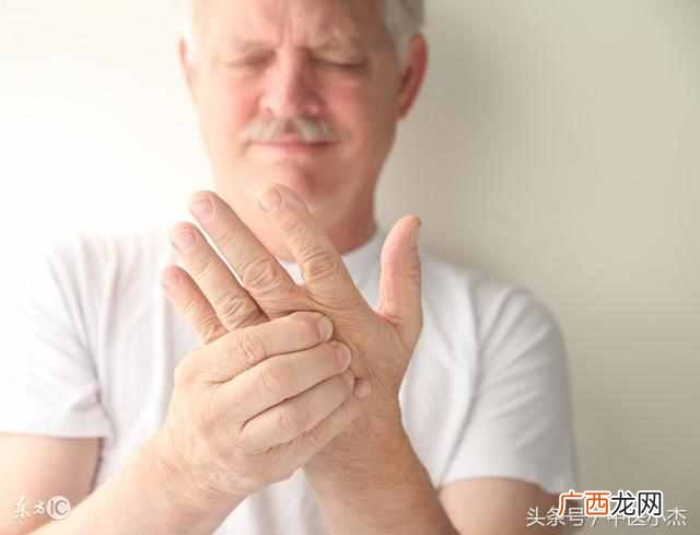 脚麻是什么原因造成的（一定要小心这些大问题
