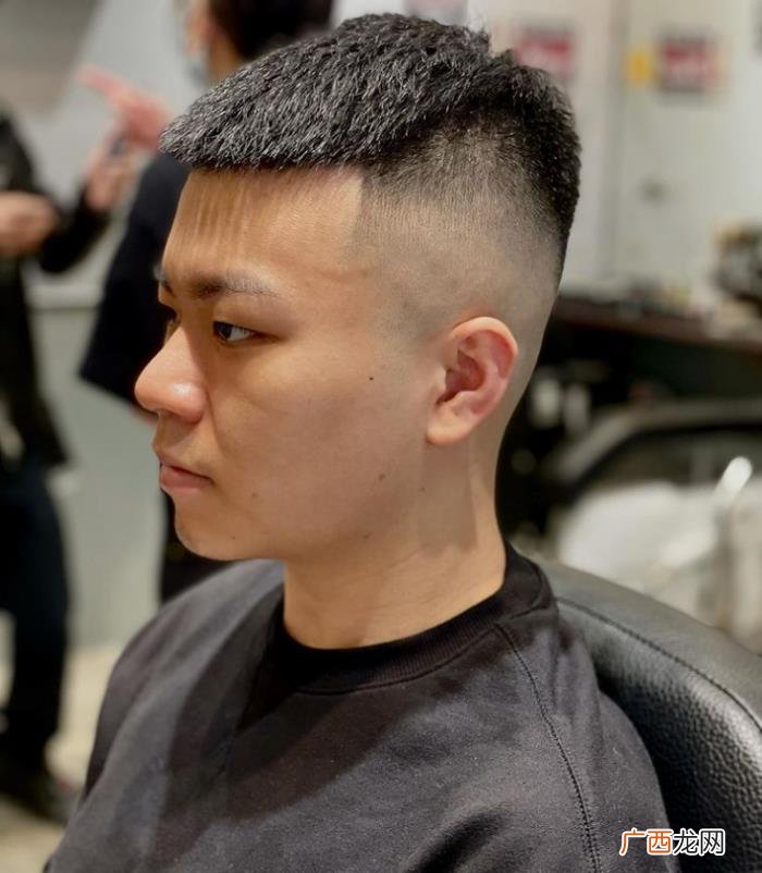 成熟头发发型男，这才是成熟男士该有的发型