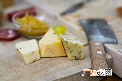 什么食物不能放冰箱冷藏室里