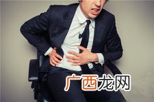 长期腹痛怎么回事?竟是黑色素癌搞的鬼