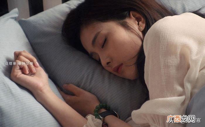 白鹿结婚照片，任嘉伦白鹿领结婚证细节太高甜