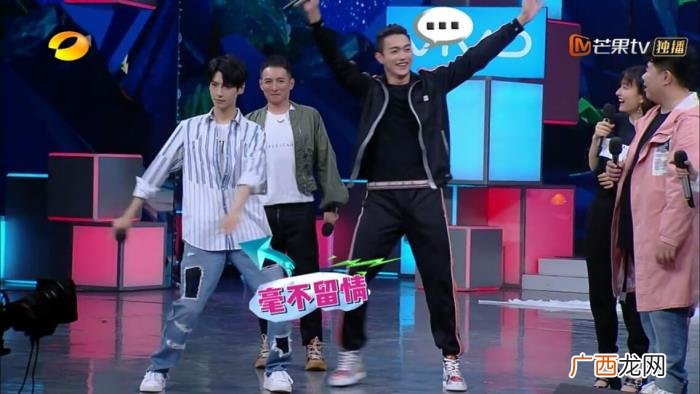 快本罗云熙，快本罗云熙玩游戏前后反差大像开外挂