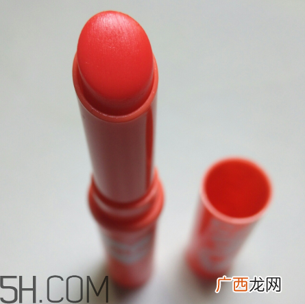 美宝莲润唇膏好用吗?美宝莲润唇膏多少钱?
