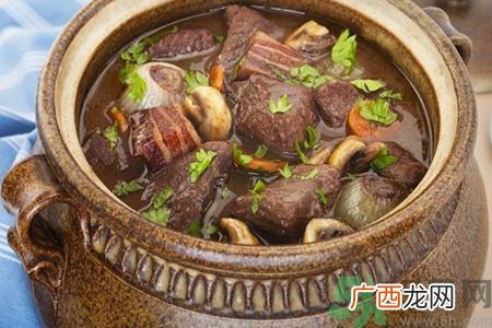 红烧肉吃太多小心肠癌风险增加