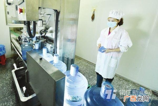 在农村开个小型矿泉水厂 开一个瓶装矿泉水厂