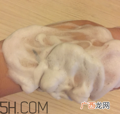 露得清绵密洗面奶怎么样?露得清绵密洗面奶好用吗?