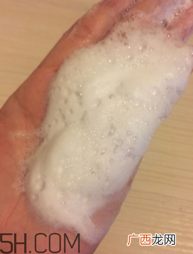 露得清绵密洗面奶怎么样?露得清绵密洗面奶好用吗?