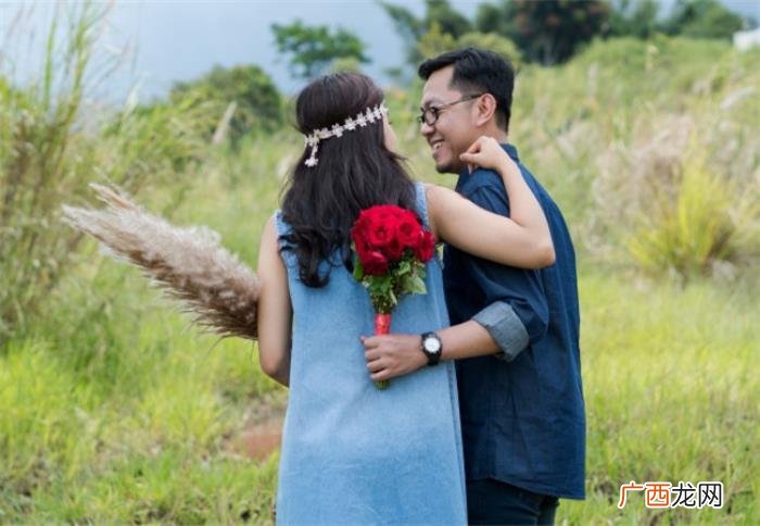 娶了那个有婚史的出轨女 娶个有短暂婚史的女孩