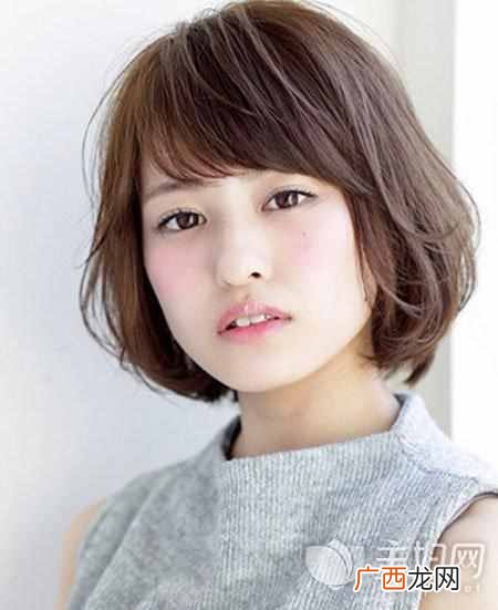 头发少的女生适合什么发型（推荐几款流行发型