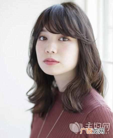 头发少的女生适合什么发型（推荐几款流行发型