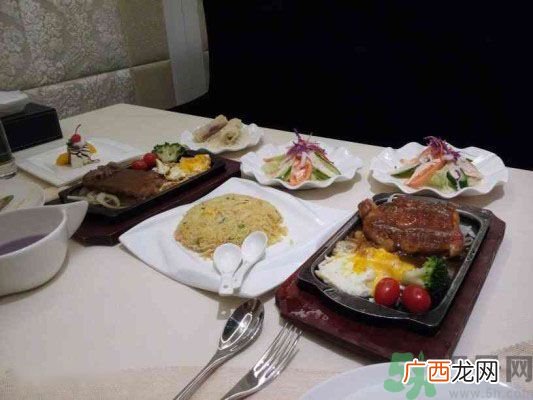 吃西餐刀叉怎么拿？吃西餐的正确方法是什么？