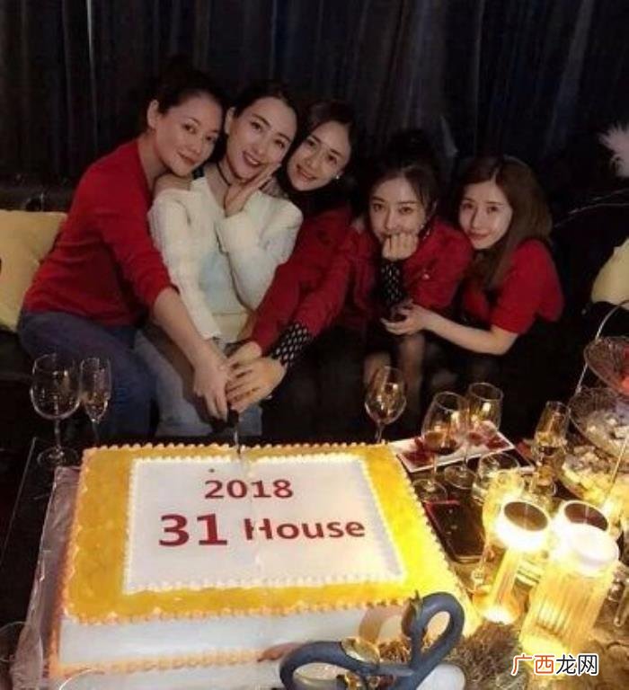 李小璐杨幂，李小璐曾遭遇泰迪姐妹团扒扒李小璐杨幂泰迪姐妹团关系决...