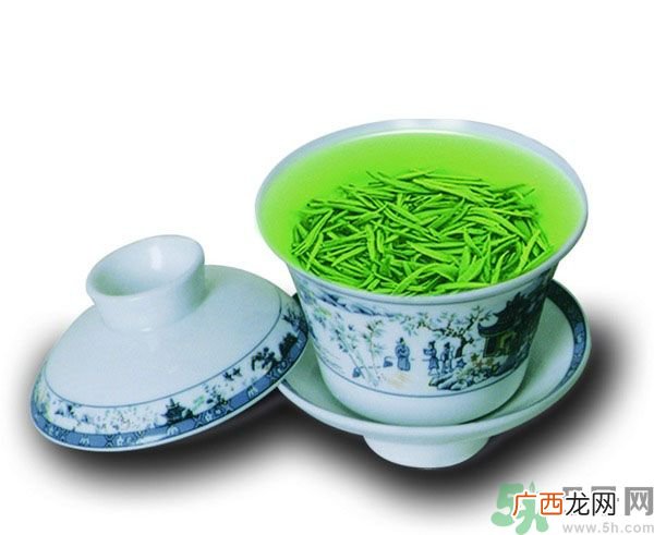 春天喝红茶好不好?春天喝红茶还是喝绿茶好呢?