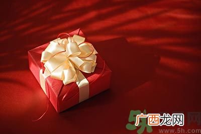 女子结婚闺蜜没送礼闺蜜结婚送什么礼物最好最特殊