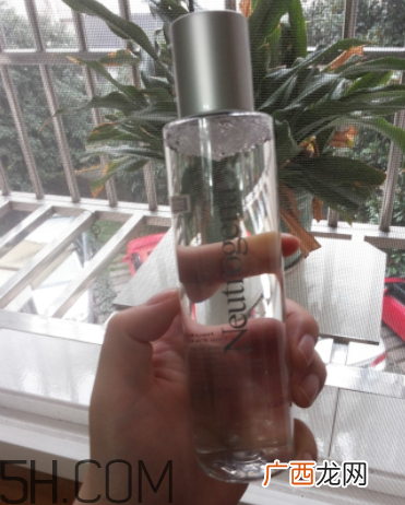 露得清保湿亮肤液怎么样?露得清保湿亮肤液好用吗?