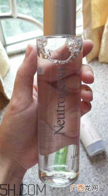 露得清保湿亮肤液怎么样?露得清保湿亮肤液好用吗?