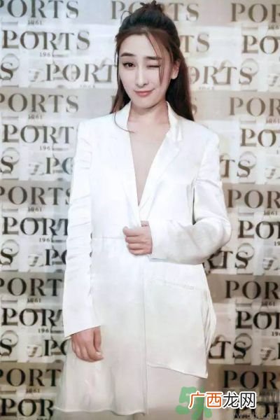 明星花式丸子头引潮流波叔这么萌你不爱吗？