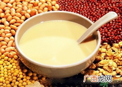 小叶增生可以喝豆浆吗？小叶增生可以吃蜂蜜吗？