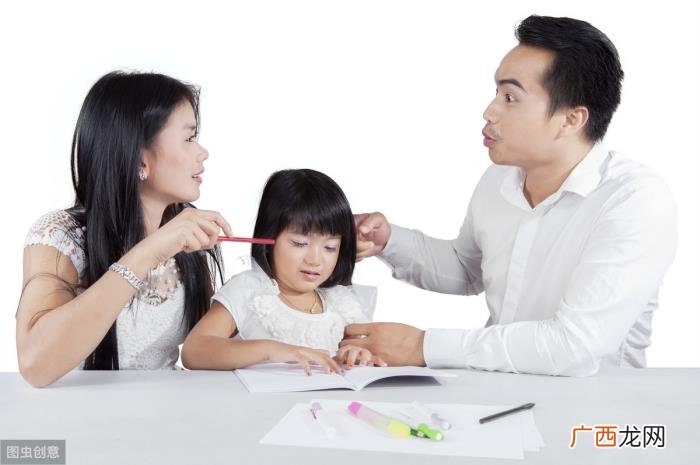 父母离婚两个孩子如何判抚养权 两个子女离婚怎么判