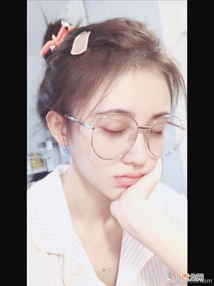 鞠婧祎小号，从鞠婧祎小号了解艺人背后更真实的她