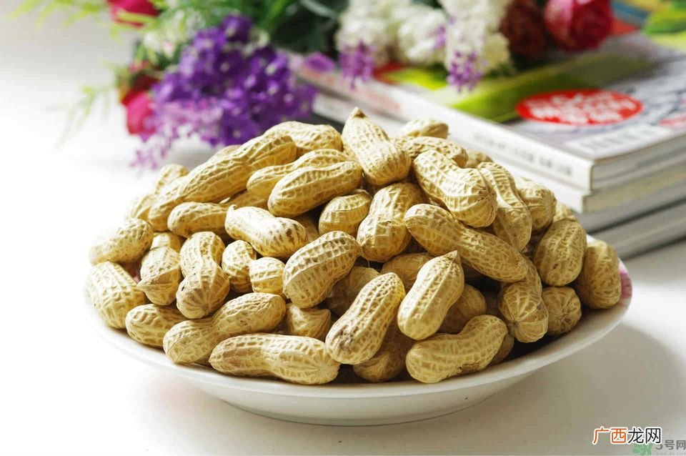 胆固醇高可以吃花生吗？胆固醇高可以喝牛奶吗？
