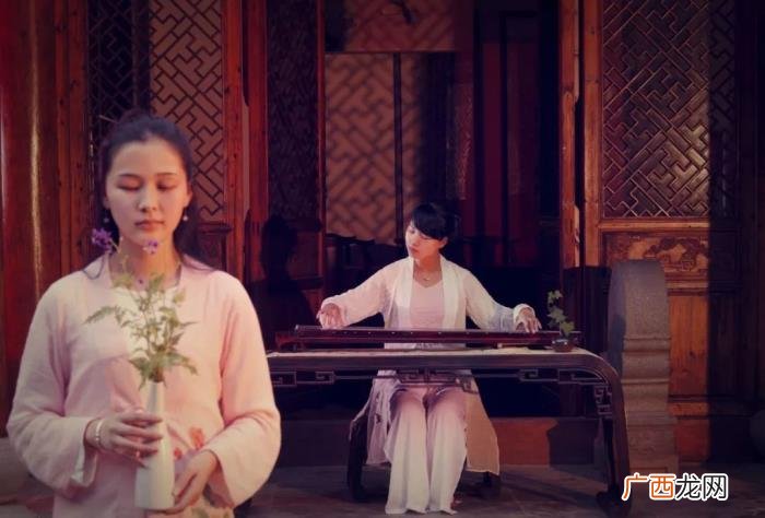 古代最深情的情诗，无比深情的十首爱情诗