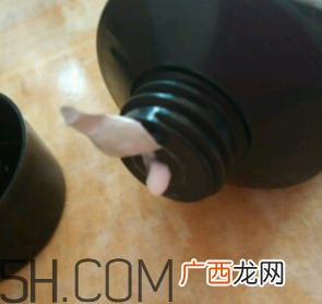 雅芳小黑裙香体乳怎么样？雅芳小黑裙香体乳好用吗？