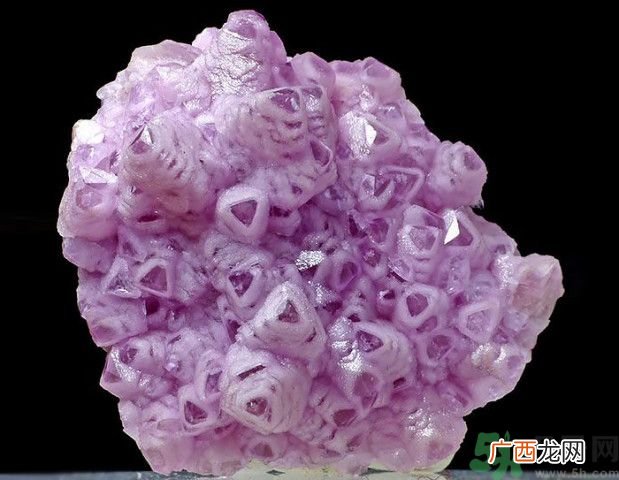 三生石是真的吗？三生石能保佑姻缘吗？