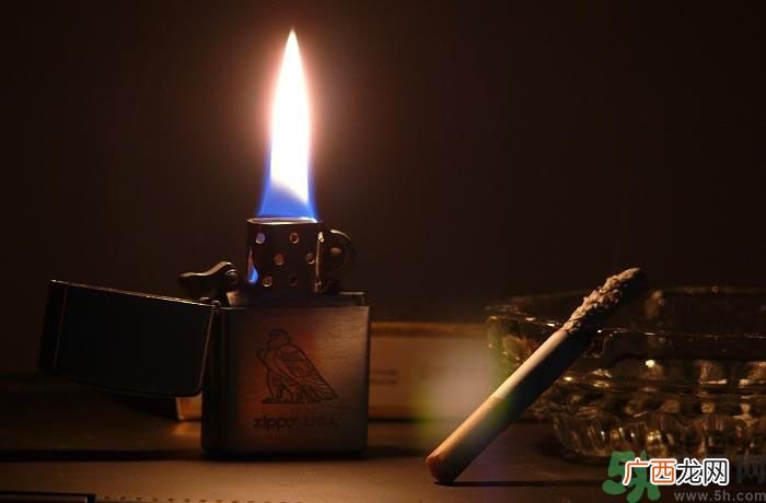 胃溃疡可以抽烟吗?胃溃疡抽烟好吗?