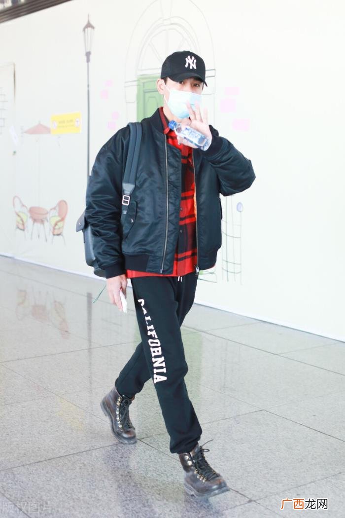 乔振宇古装角色，古装男神乔振宇现身机场
