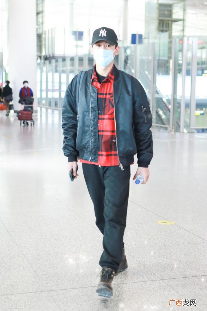 乔振宇古装角色，古装男神乔振宇现身机场