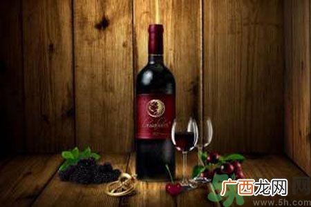 痛风可以喝红酒吗?痛风喝红酒好吗?