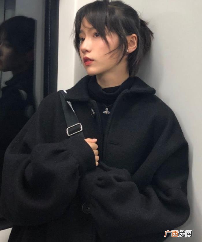 成果的头像，发一波成果的写真~有和我一样喜欢成果的嘛~