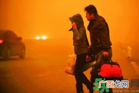 沙尘暴逼近北京到哪里了？遇到沙尘暴怎么办？