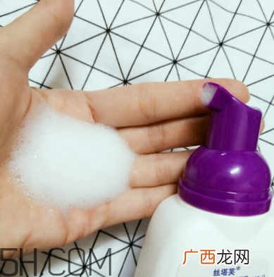 丝塔芙净颜控油泡沫洁面乳怎么样_好用吗