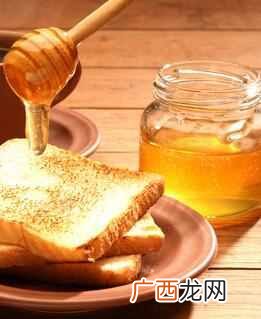 蜂蜜有哪些作用 蜂蜜不能和什么一起吃