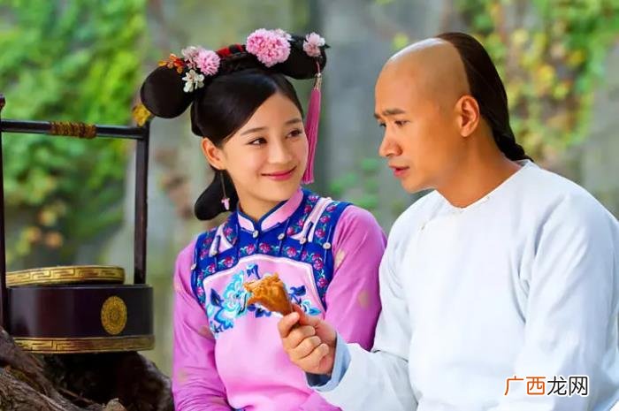 高个女演员拍戏时的尴尬，折射了多少演员的尴尬