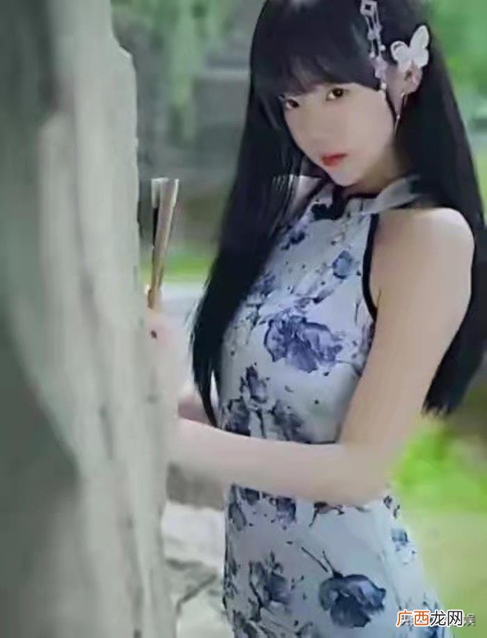 风小逸女装小号，风小逸连发两个女装视频