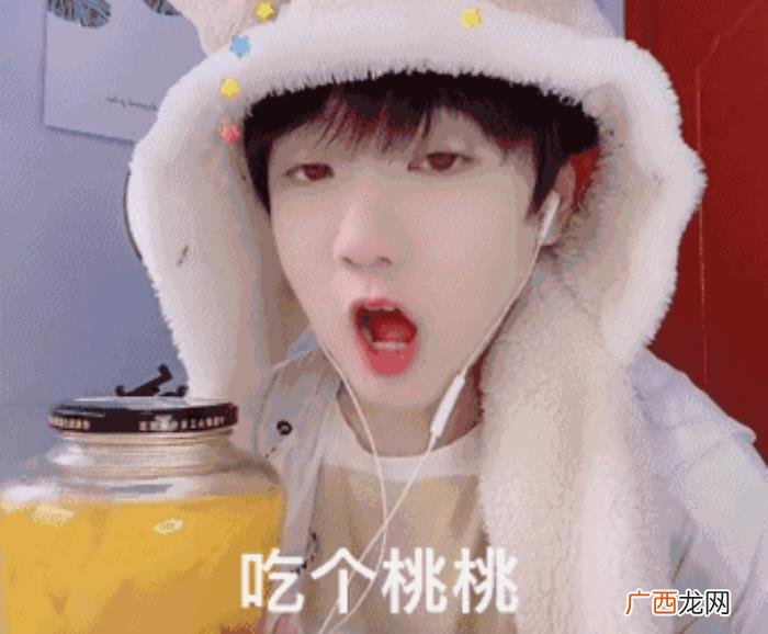 风小逸女装小号，风小逸连发两个女装视频